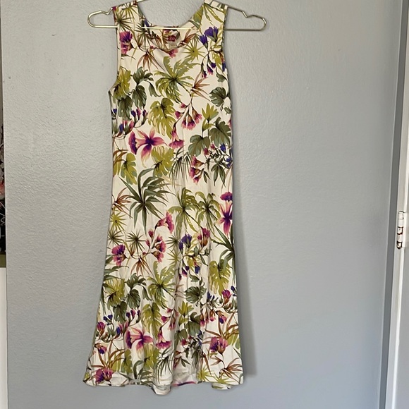 Hilo Hattie Dresses & Skirts - Vintage Hilo Hattie Hawaii 100% Silk Scoop Neck Midi Dress